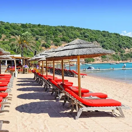 Sleeps 2 Air Con Wifi Vila *
